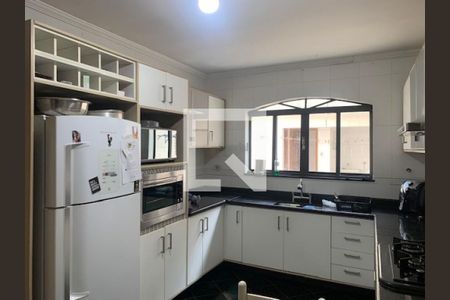 Casa à venda com 3 quartos, 200m² em Vila Santo Estevão, São Paulo