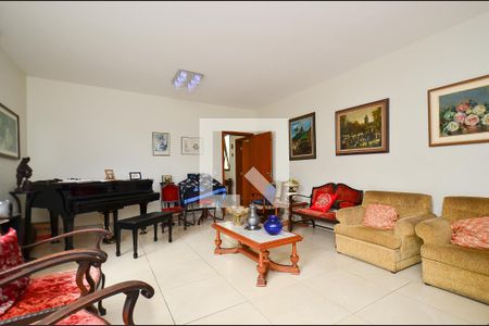 Sala de estar de casa à venda com 5 quartos, 405m² em Anchieta, Belo Horizonte