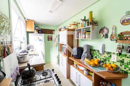 Cozinha de casa de condomínio à venda com 3 quartos, 175m² em Espírito Santo, Porto Alegre