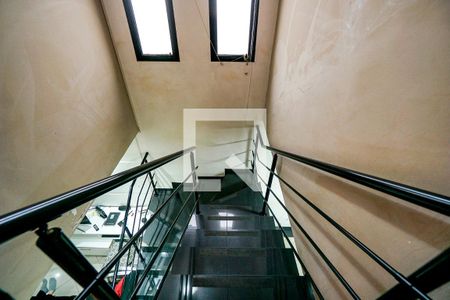 Escada de casa à venda com 3 quartos, 183m² em Chácara Seis de Outubro, São Paulo