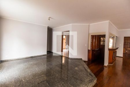 Sala de casa de condomínio para alugar com 4 quartos, 470m² em Alphaville, Santana de Parnaíba