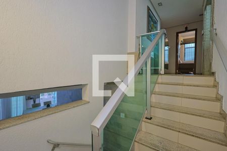 Corredor de casa à venda com 4 quartos, 292m² em Cidade Nova, Belo Horizonte