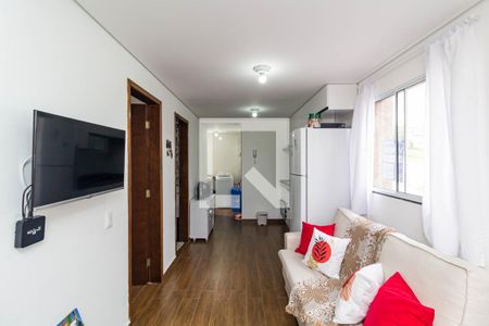 Sala-Cozinha de casa de condomínio à venda com 2 quartos, 36m² em Itaquera, São Paulo