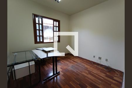 Casa para alugar com 2 quartos, 104m² em Floramar, Belo Horizonte