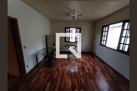 Casa para alugar com 2 quartos, 104m² em Floramar, Belo Horizonte