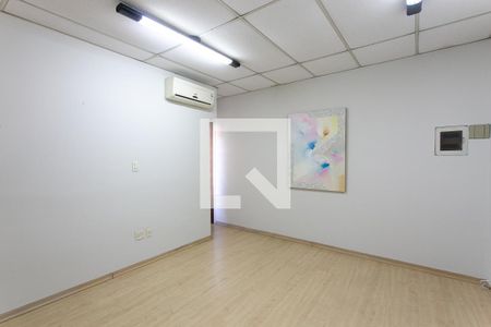 Sala 2 de casa para alugar com 3 quartos, 302m² em Chácara Seis de Outubro, São Paulo