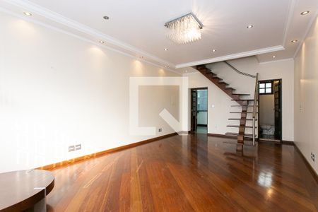 Sala 1 de casa para alugar com 3 quartos, 302m² em Chácara Seis de Outubro, São Paulo