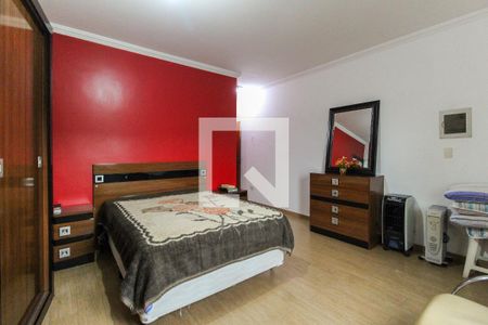 Suíte de casa para alugar com 4 quartos, 260m² em Vila Campanela, São Paulo