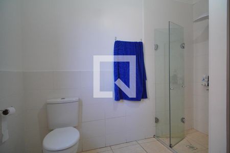 Banheiro de apartamento à venda com 1 quarto, 44m² em Morro Santana, Porto Alegre