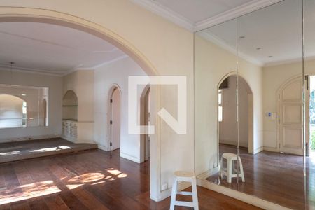 Sala de casa para alugar com 2 quartos, 323m² em Liberdade, São Paulo