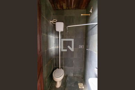 Banheiro de casa à venda com 1 quarto, 40m² em Fonseca, Niterói