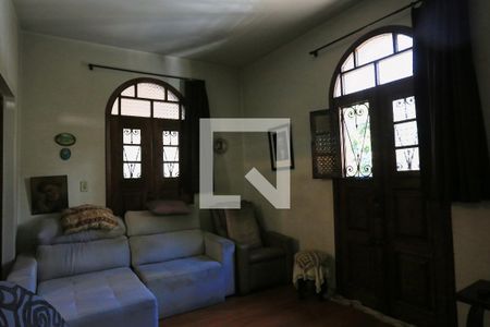 Sala 2 de casa para alugar com 3 quartos, 300m² em Floresta, Belo Horizonte