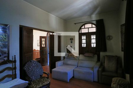 Sala 2 de casa para alugar com 3 quartos, 300m² em Floresta, Belo Horizonte