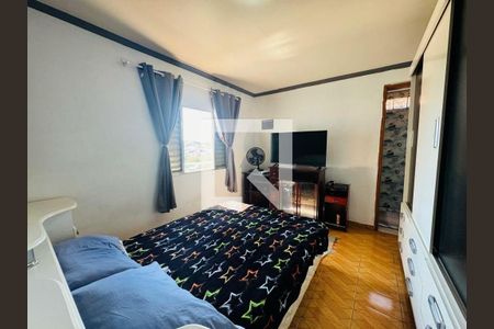 Casa à venda com 3 quartos, 182m² em Jardim Luanda, São Paulo