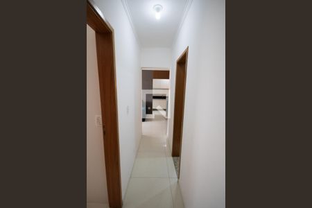 Corredor de apartamento para alugar com 2 quartos, 67m² em Cidade Ocian, Praia Grande