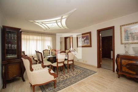 Sala de casa para alugar com 4 quartos, 400m² em City América, São Paulo