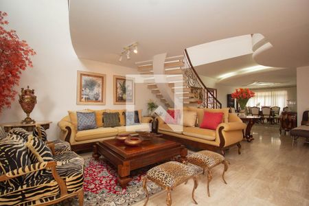 Sala de casa para alugar com 4 quartos, 400m² em City América, São Paulo