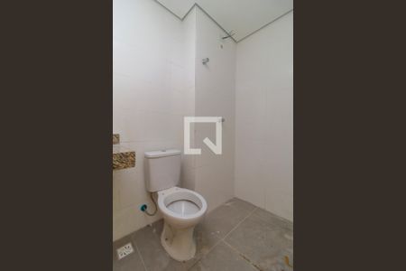 Banheiro de kitnet/studio para alugar com 0 quarto, 27m² em Vila Congonhas, São Paulo