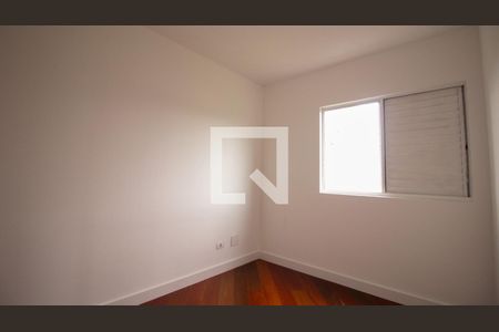 Quarto 1 de apartamento para alugar com 2 quartos, 58m² em Vila Ivone, São Paulo