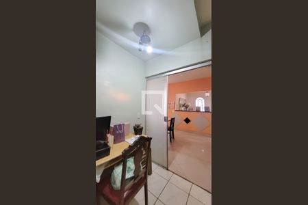 Escritório de casa à venda com 3 quartos, 273m² em Parque das Universidades, Campinas