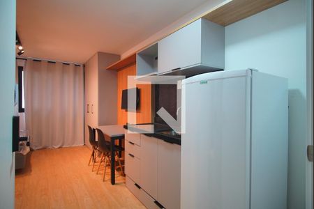 Cozinha de kitnet/studio à venda com 1 quarto, 25m² em Boa Vista, Porto Alegre