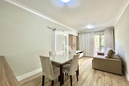 Sala de apartamento para alugar com 2 quartos, 65m² em Vila Alexandria, São Paulo