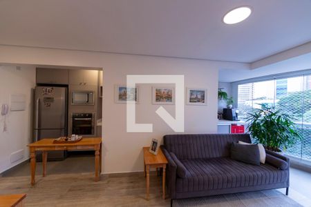 Sala de apartamento à venda com 2 quartos, 70m² em Empresarial 18 do Forte, Barueri