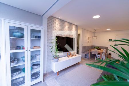 Sala de apartamento à venda com 2 quartos, 70m² em Empresarial 18 do Forte, Barueri