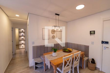 Sala de apartamento à venda com 2 quartos, 70m² em Empresarial 18 do Forte, Barueri