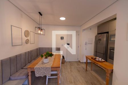 Sala de apartamento à venda com 2 quartos, 70m² em Empresarial 18 do Forte, Barueri