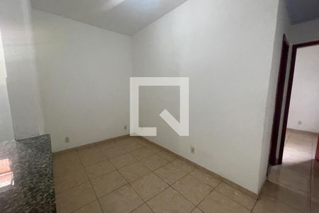 Sala de casa para alugar com 1 quarto, 31m² em Vila Paula, Duque de Caxias