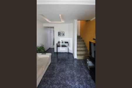 Sala de casa à venda com 3 quartos, 138m² em Vila Industrial, São Paulo