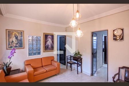 Sala de casa à venda com 6 quartos, 520m² em Santa Tereza, Belo Horizonte