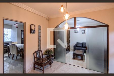 Sala de casa à venda com 6 quartos, 520m² em Santa Tereza, Belo Horizonte