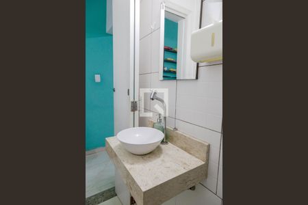 Lavabo de casa à venda com 3 quartos, 220m² em Vila Zamataro, Guarulhos