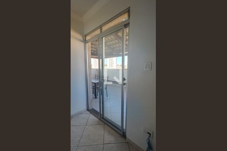 Sala 1 de apartamento à venda com 2 quartos, 100m² em Alvorada, Contagem