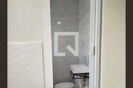Banheiro de kitnet/studio à venda com 1 quarto, 30m² em Vila Sargento Jose de Paula, Barueri