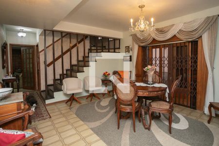 Sala de casa à venda com 3 quartos, 280m² em Auxiliadora, Porto Alegre