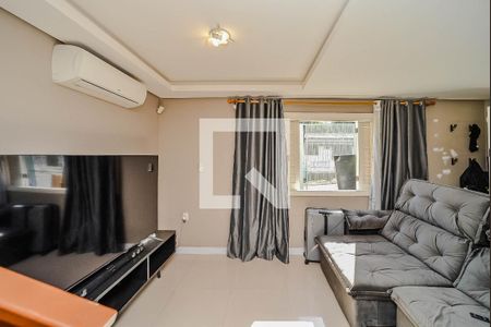 Sala de casa para alugar com 3 quartos, 240m² em Jardim Itu, Porto Alegre