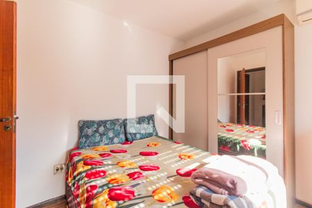 Quarto de apartamento à venda com 1 quarto, 42m² em Coronel Aparicio Borges, Porto Alegre