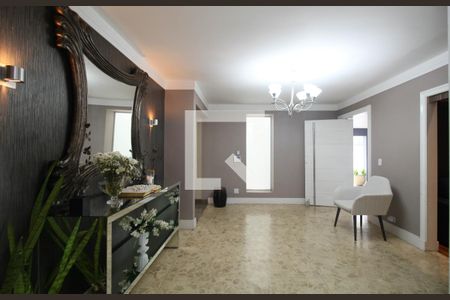 Hall de entrada de casa para alugar com 8 quartos, 500m² em Jardim Guedala, São Paulo