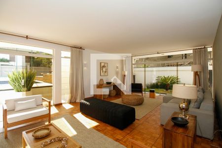 Sala de Estar de casa à venda com 4 quartos, 1300m² em Jardim das Bandeiras, São Paulo