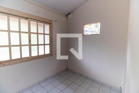 Quarto de casa para alugar com 1 quarto, 50m² em Maria Paula, Niterói