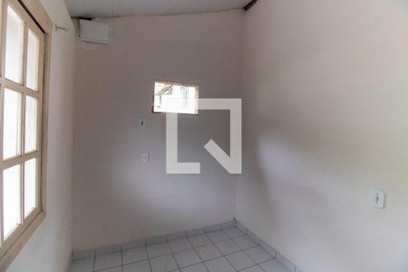 Quarto de casa para alugar com 1 quarto, 50m² em Maria Paula, Niterói