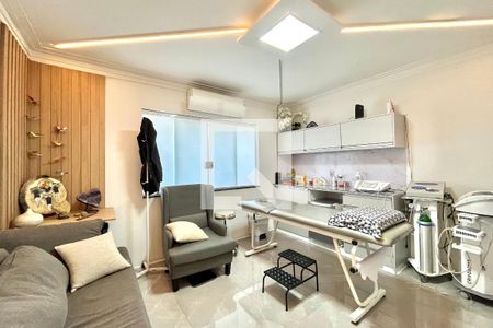 Quarto 1 de casa para alugar com 4 quartos, 340m² em Jabaquara, São Paulo