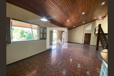 Sala de casa de condomínio à venda com 6 quartos, 704m² em Taquara, Rio de Janeiro