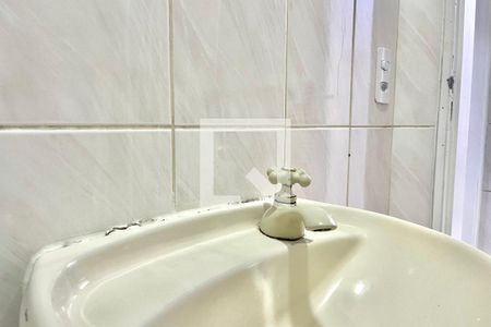 Banheiro de kitnet/studio para alugar com 1 quarto, 24m² em Jardim Oriental, São Paulo