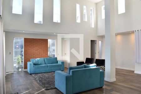 Sala de casa para alugar com 4 quartos, 540m² em Cascatinha, Curitiba