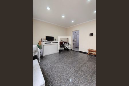 Foto 21 de casa à venda com 2 quartos, 180m² em Vila Monumento, São Paulo
