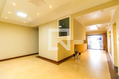 Sala de casa para alugar com 3 quartos, 250m² em Vila Jacuí, São Paulo